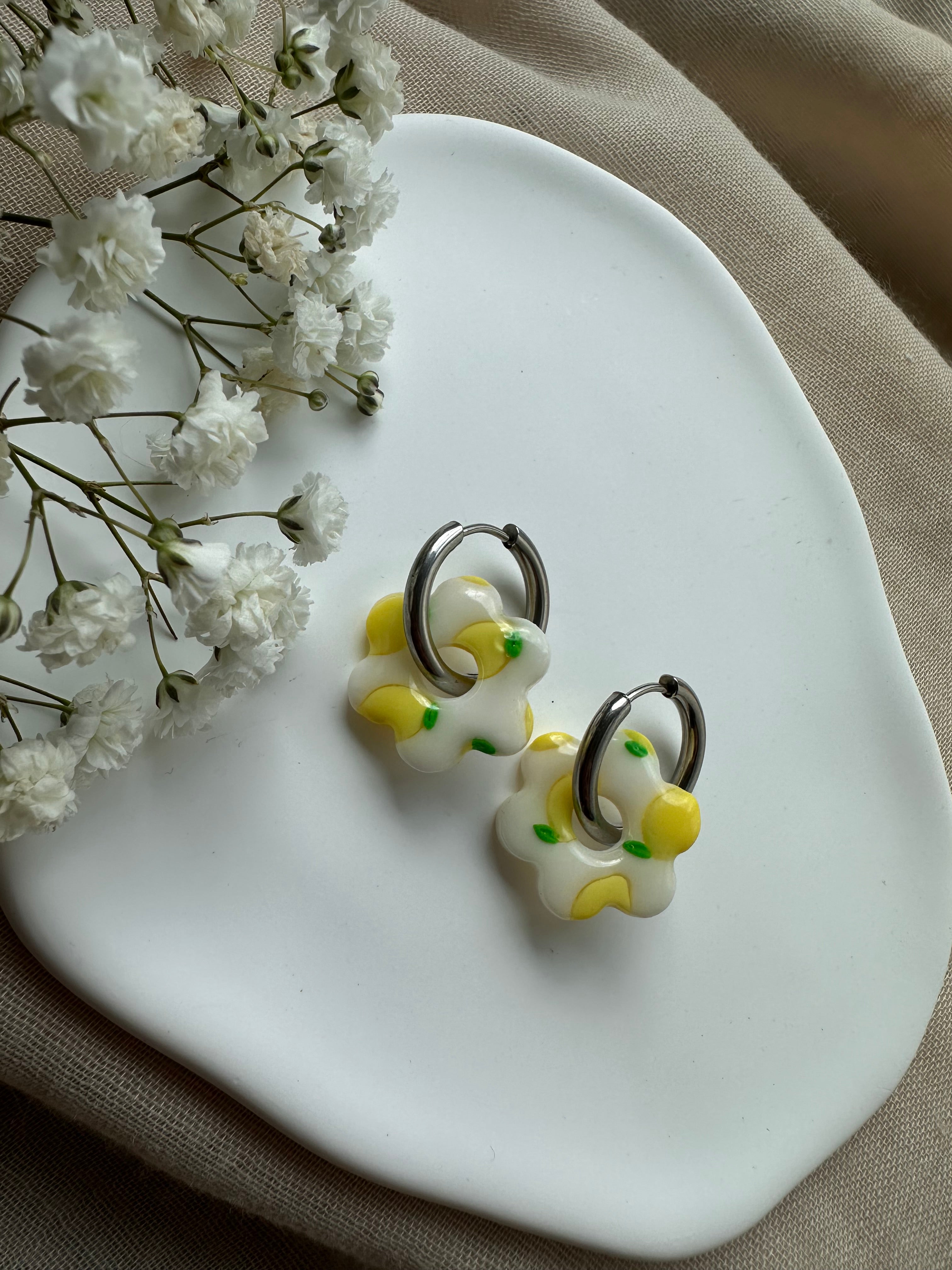 Pampilles blanches avec citrons ❀