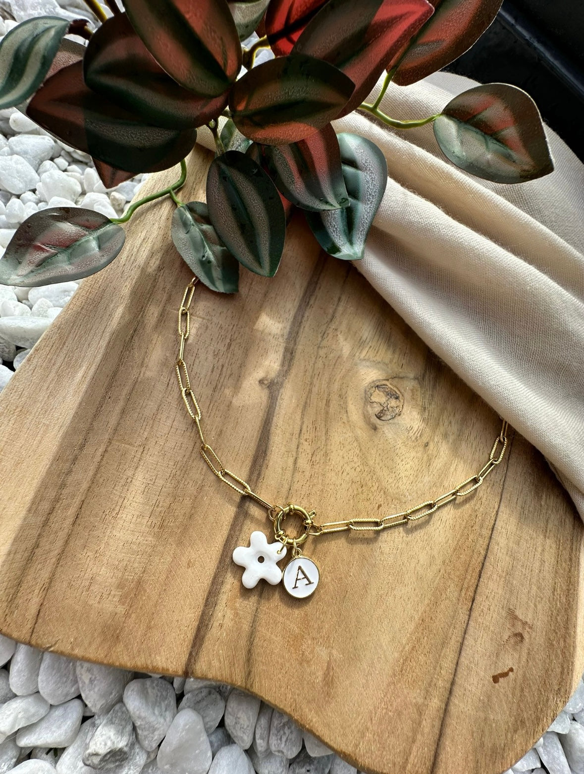 Pendantif fleur nominative doré ❀