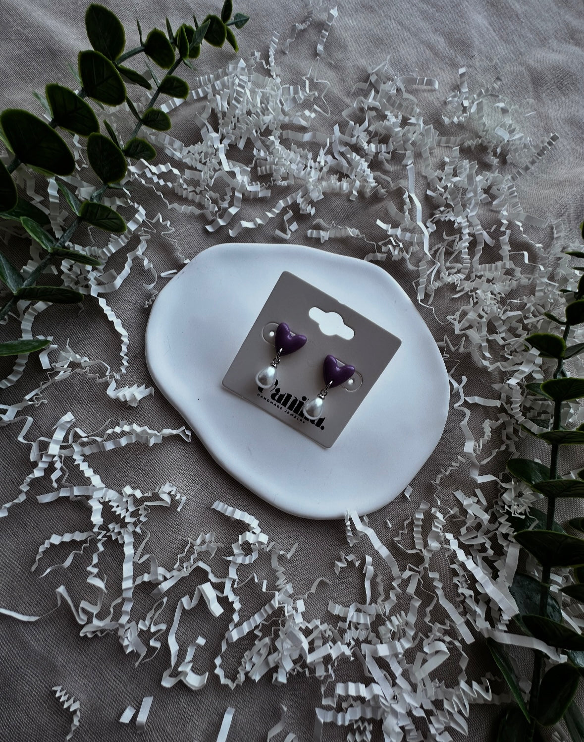 Boucles d’oreilles clous en cœur perlé ✦