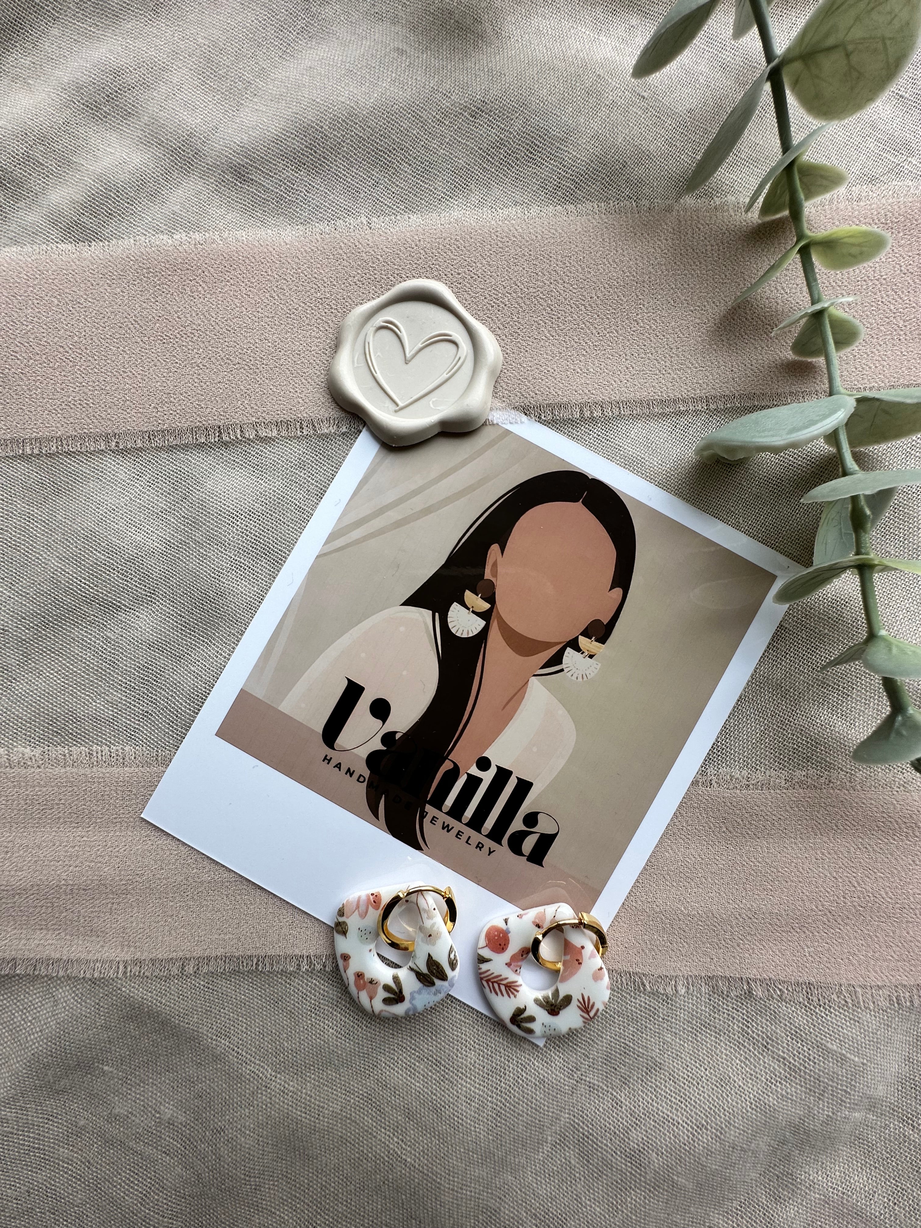 Boucle d’oreille fleurie ❀