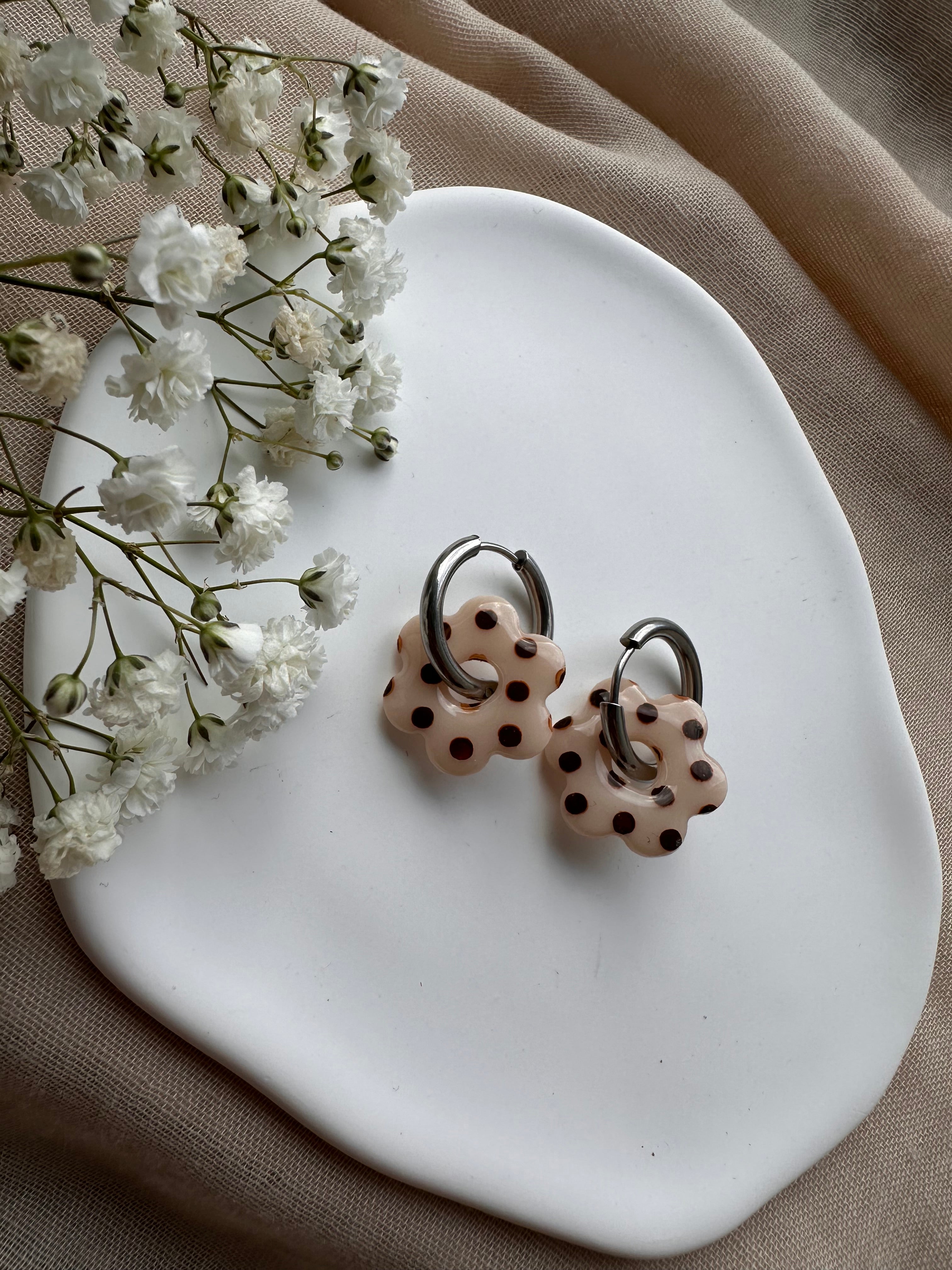 Pampilles beiges à pois brun ❀