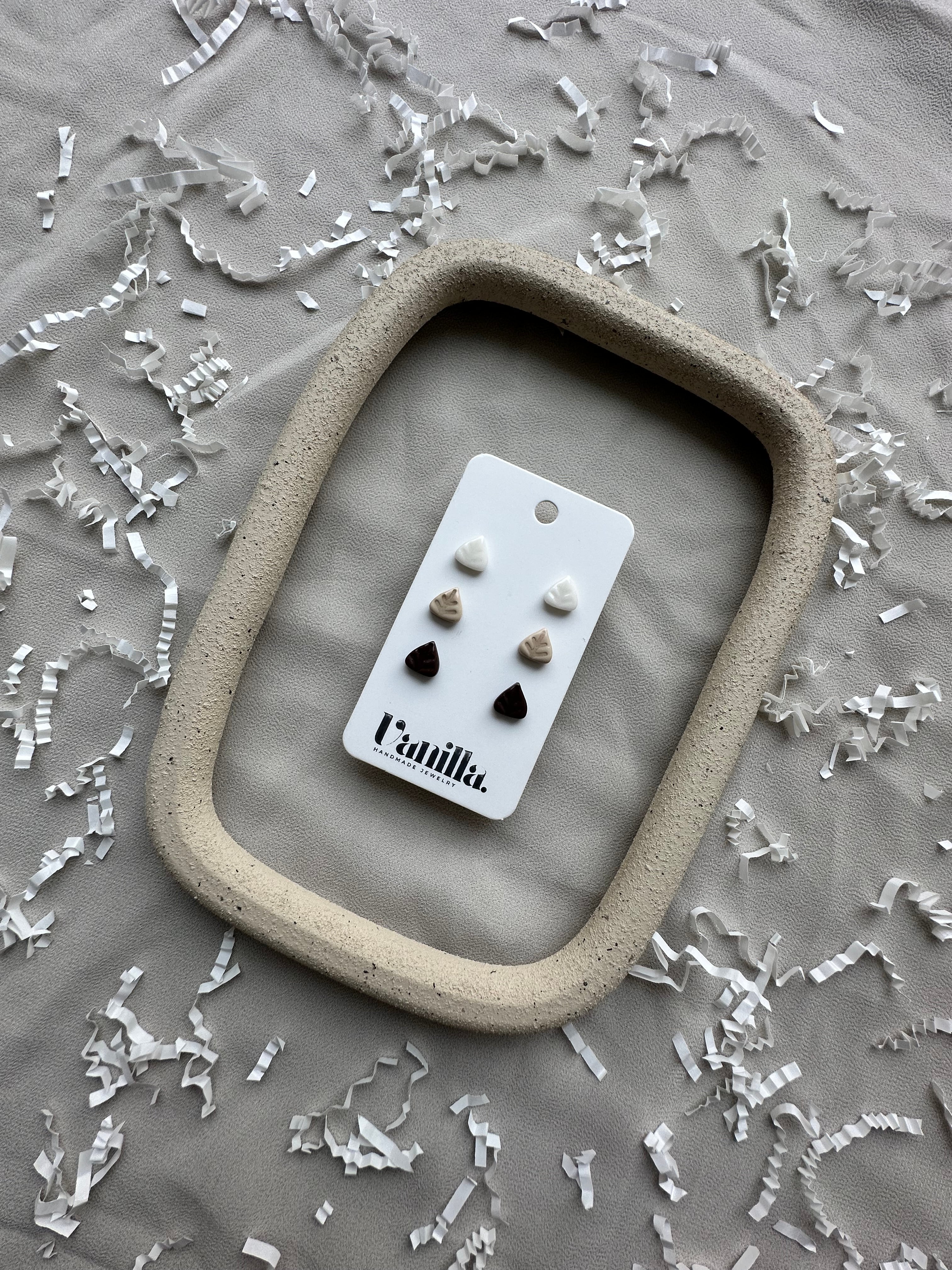 Trio de boucle d’oreille feuille triangle ❋